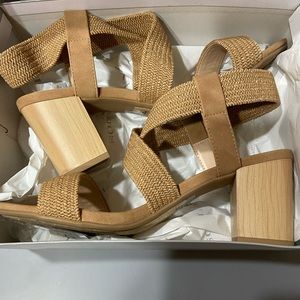 BRAND NEW! Super comfy heels
